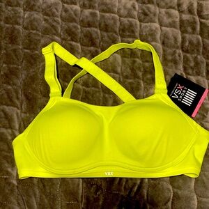 NWT Victoria’s Secret sports bra